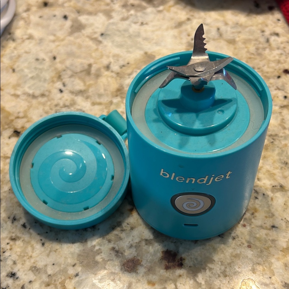 BlendJet 2 Portable Blender (no cup)